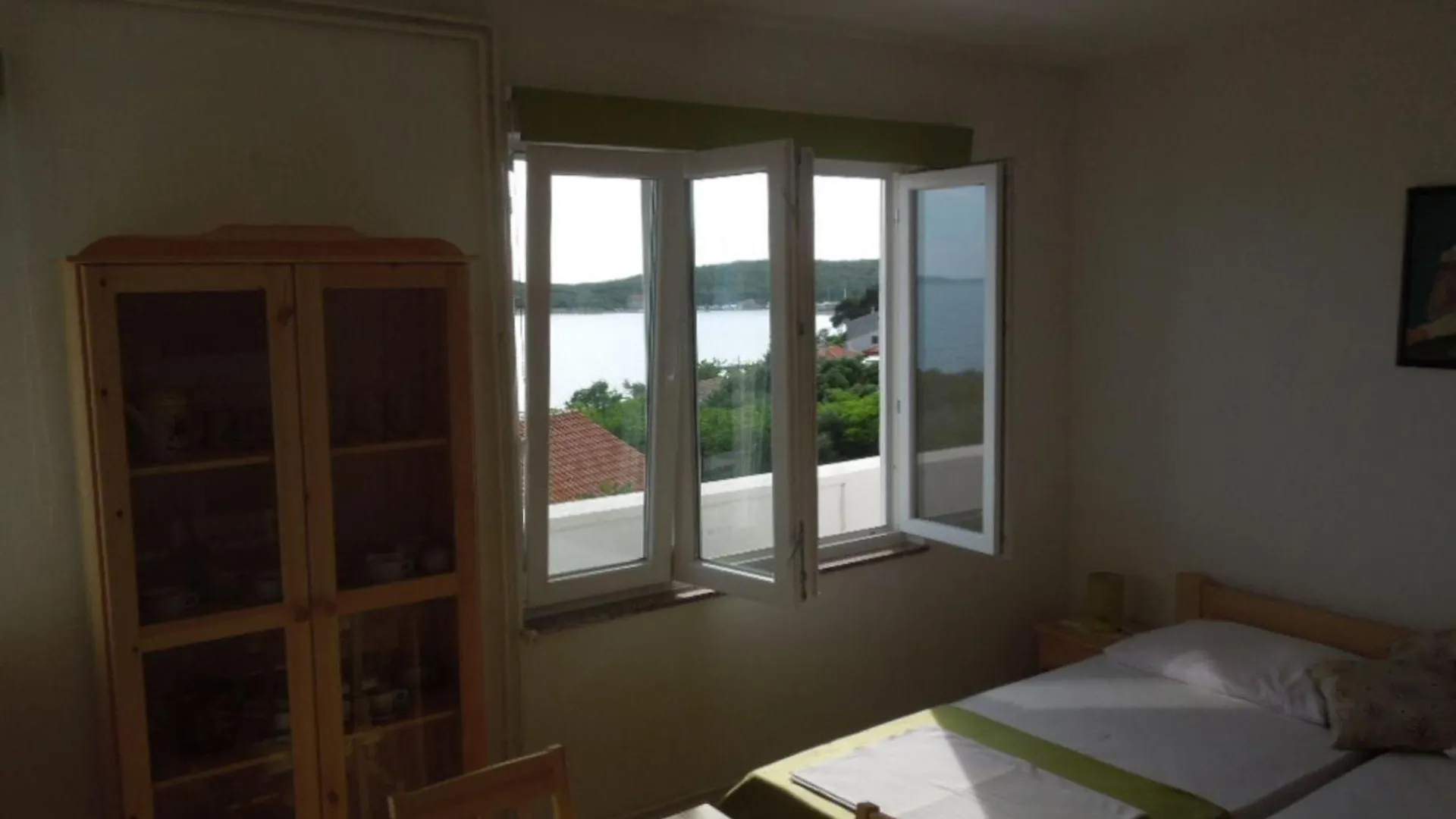 Guest house Apartments Julia Martinscica  Croatia